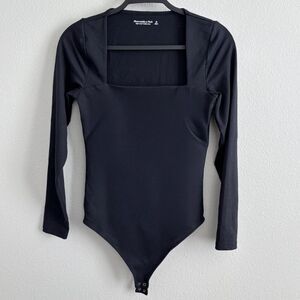 NWOT Abercrombie Seamless Squareneck Long Sleeve Bodysuit Black